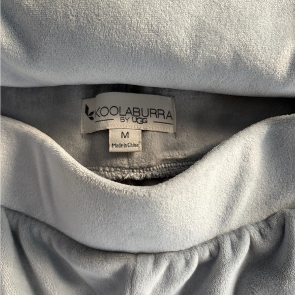 Koolaburra Soft Gray Lounge Wear Set - Picture 2 of 7